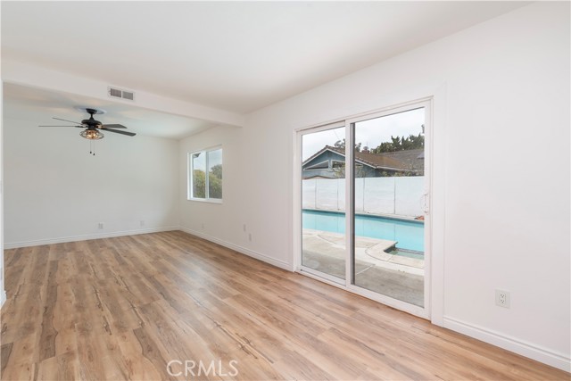 Detail Gallery Image 19 of 26 For 15821 Willett Ln, Huntington Beach,  CA 92647 - 3 Beds | 2 Baths