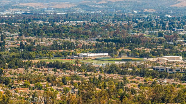 11 Asbury, Irvine CA: https://media.crmls.org/medias/b3488532-7f0c-4114-994f-dd2806fb8d3a.jpg