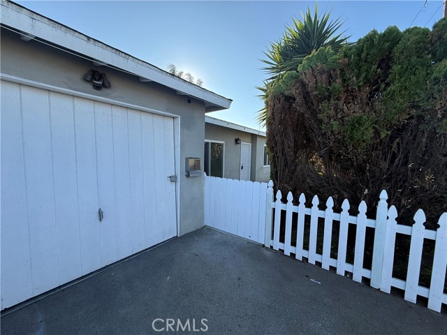 Detail Gallery Image 2 of 28 For 2444 250th #D,  Lomita,  CA 90717 - 3 Beds | 1 Baths