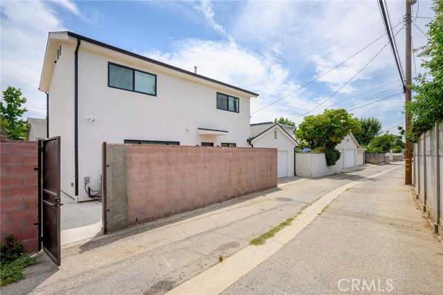 Detail Gallery Image 29 of 29 For 11225 Haskell Ave, Granada Hills,  CA 91344 - 2 Beds | 2 Baths