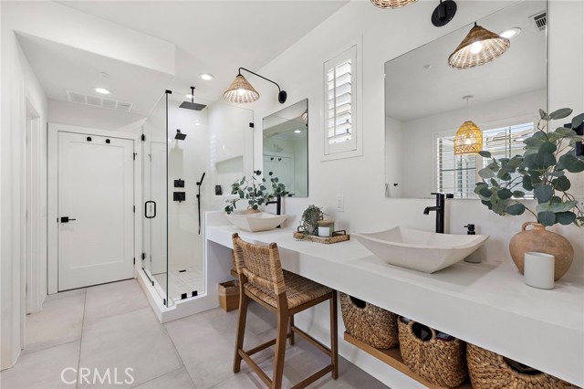 7 Bluewing Lane, Ladera Ranch CA: https://media.crmls.org/medias/b348d9b0-aab9-41c6-bd00-10ce36969e2c.jpg