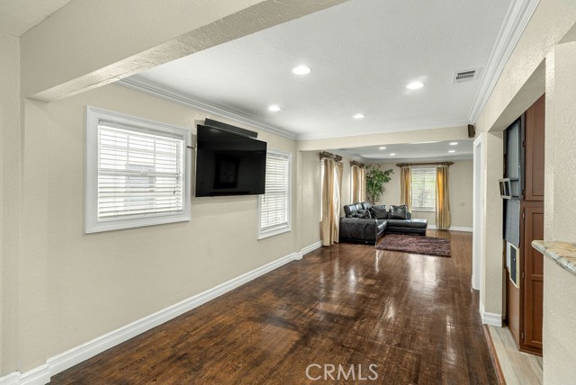 1933 W 147th Street, Gardena CA: https://media.crmls.org/medias/b34a0f1e-6e0c-43f8-abea-67a913aa25dc.jpg