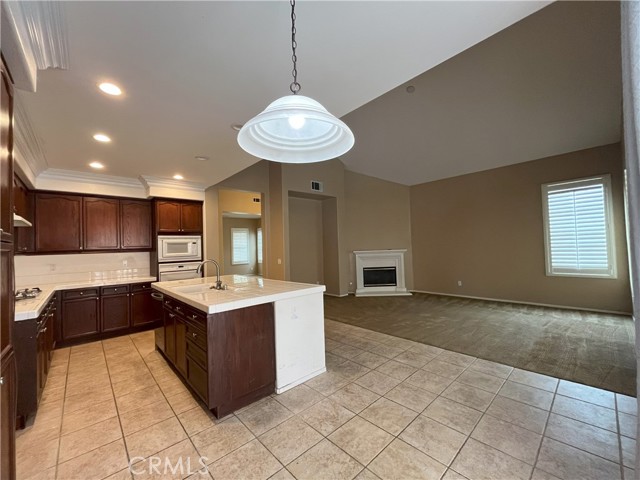 Detail Gallery Image 7 of 21 For 12758 Royal Palm Ln, Riverside,  CA 92503 - 4 Beds | 2 Baths