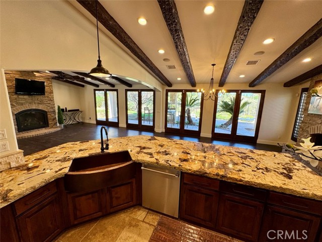 1415 Via Vallarta, Riverside CA: https://media.crmls.org/medias/b34a3ddc-45a2-4c1a-a996-f9a6afaf0e5b.jpg