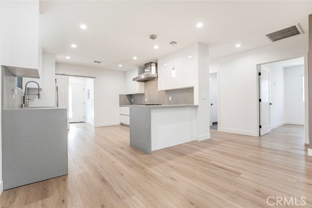 Detail Gallery Image 8 of 38 For 528 Spencer St, Glendale,  CA 91202 - 3 Beds | 2 Baths