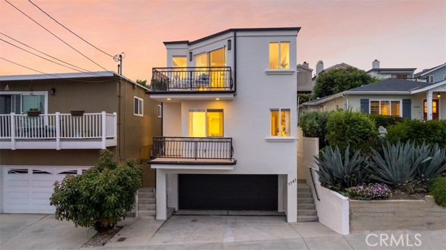 1141 7th Street, Hermosa Beach, California 90254, 3 Bedrooms Bedrooms, ,2 BathroomsBathrooms,Residential,Sold,7th,SB22129250