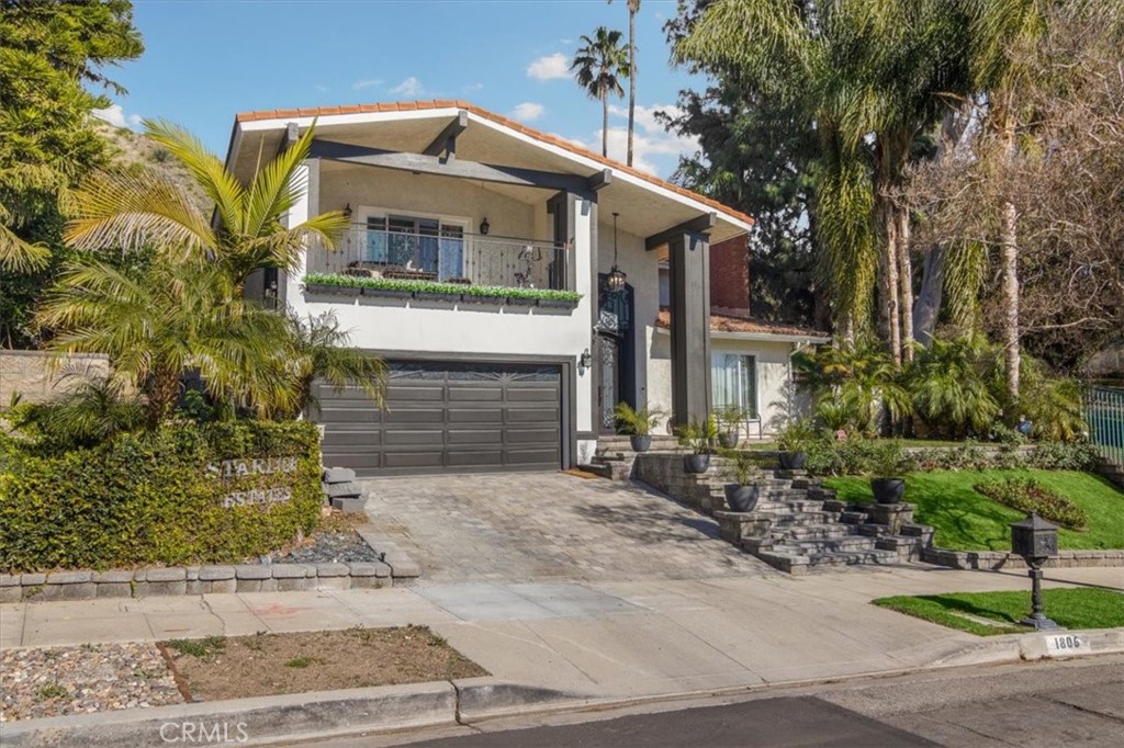 1806 N Bel Aire Drive, Burbank, CA 91504