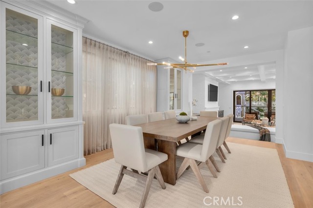 Detail Gallery Image 24 of 75 For 676 18th St, Manhattan Beach,  CA 90266 - 6 Beds | 6/2 Baths