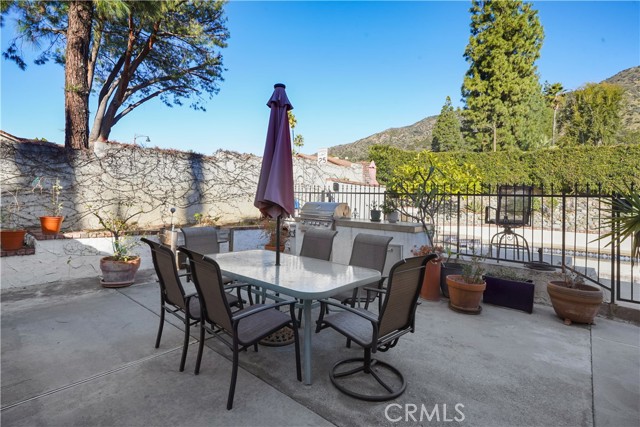 485 Wedgewood Court, Duarte CA: https://media.crmls.org/medias/b34d61f8-e651-41b0-831f-4ce2a4e71f6a.jpg
