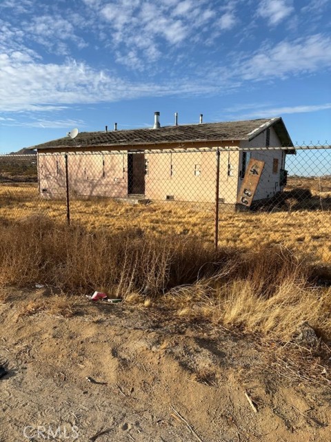 Detail Gallery Image 1 of 2 For 14235 E Avenue O, Palmdale,  CA 93591 - 3 Beds | 1 Baths