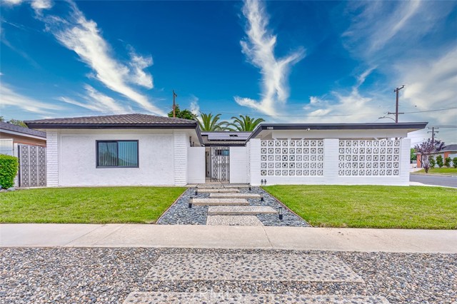 11636 Tigrina Avenue, Whittier CA: https://media.crmls.org/medias/b34dbc1d-0a63-491c-b4d8-d8143a1c181e.jpg