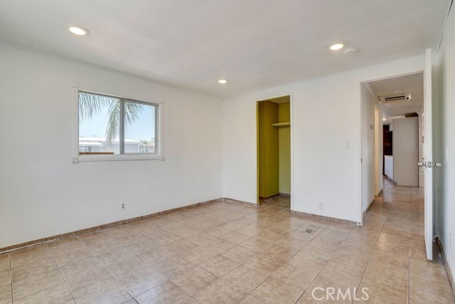 Detail Gallery Image 13 of 22 For 1855 E Riverside Dr #370,  Ontario,  CA 91761 - 3 Beds | 2 Baths