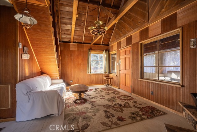 Detail Gallery Image 6 of 31 For 211 E Mountain View Bld, Big Bear City,  CA 92314 - 2 Beds | 1 Baths