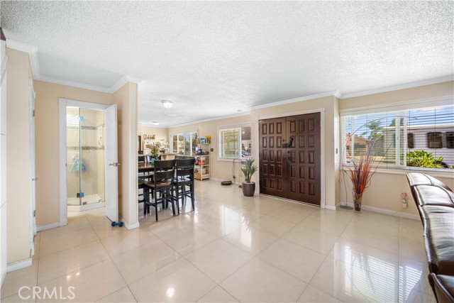 Detail Gallery Image 3 of 34 For 6021 Gage Ave #1,  Bell Gardens,  CA 90201 - 3 Beds | 2 Baths
