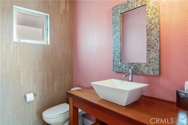 1211 Bayview Drive, Manhattan Beach, California 90266, 4 Bedrooms Bedrooms, ,4 BathroomsBathrooms,Residential,Sold,Bayview,SB21169008
