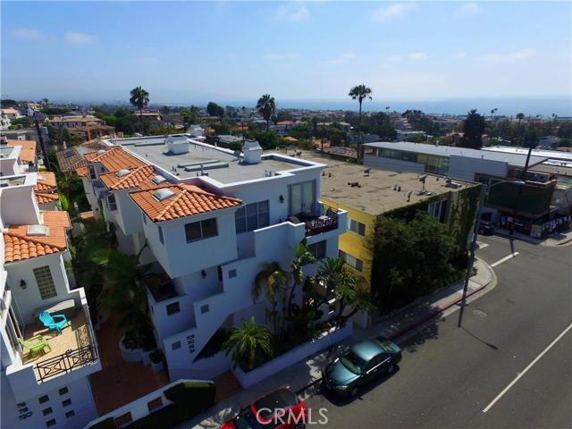 710 Manhattan Beach Boulevard, Manhattan Beach, California 90266, 3 Bedrooms Bedrooms, ,2 BathroomsBathrooms,Residential,Sold,Manhattan Beach,OC16196149