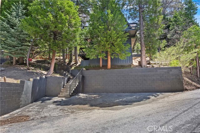 Detail Gallery Image 30 of 31 For 323 Mittry Ln, Lake Arrowhead,  CA 92352 - 3 Beds | 2 Baths