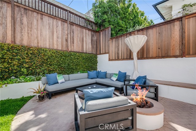 1720 Oak Avenue, Manhattan Beach, California 90266, 4 Bedrooms Bedrooms, ,4 BathroomsBathrooms,Residential,Sold,Oak,SB22020693