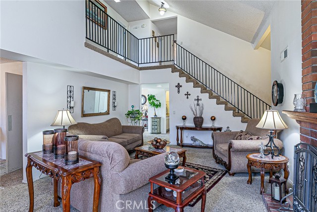 Detail Gallery Image 6 of 26 For 420 E Park Ave, Santa Maria,  CA 93454 - 4 Beds | 2 Baths