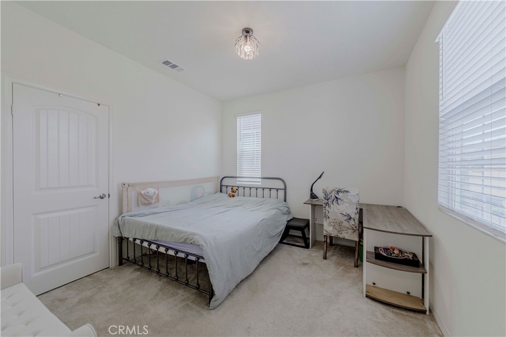 MLS #WS25106958 img 11