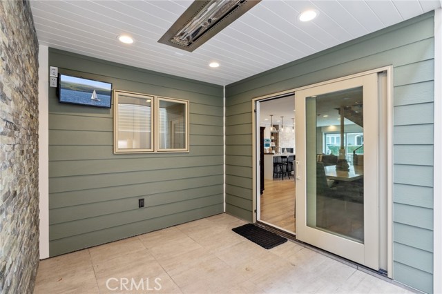 Detail Gallery Image 17 of 26 For 219 Diamond Ave, Newport Beach,  CA 92662 - 3 Beds | 3 Baths