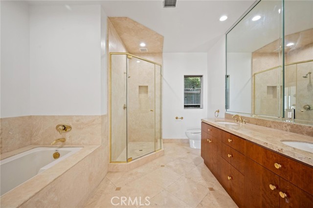 Detail Gallery Image 14 of 35 For 8246 Woodshill Trl, Los Angeles,  CA 90069 - 4 Beds | 4 Baths