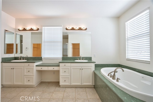 Detail Gallery Image 42 of 75 For 37639 Botanica Pl, Murrieta,  CA 92562 - 6 Beds | 4 Baths