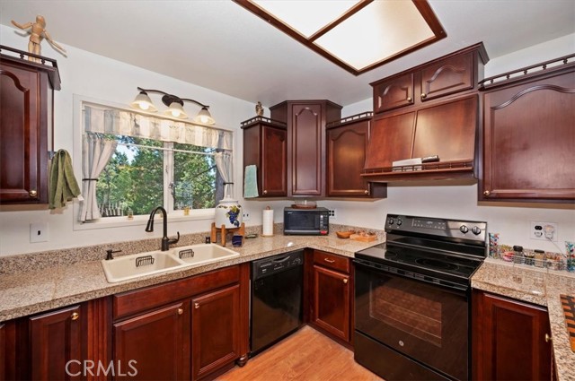 815 Chamois, Crestline, CA 92325