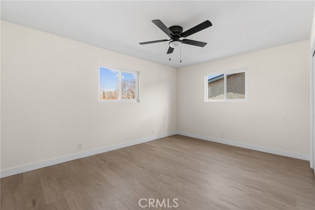 16245 Pine Street, Hesperia CA: https://media.crmls.org/medias/b3542a51-918d-4b5c-9f06-1eafe5cec88d.jpg