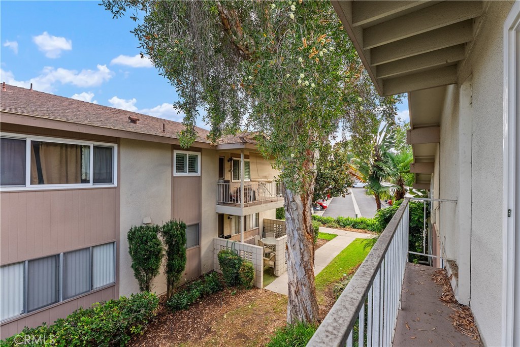 MLS #OC25261360 image #28