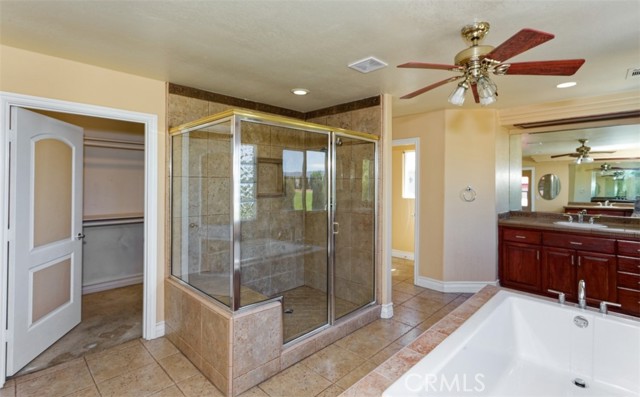 Detail Gallery Image 41 of 45 For 13030 Caspian, Victorville,  CA 92395 - 4 Beds | 3 Baths