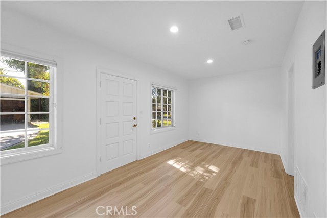 Detail Gallery Image 26 of 36 For 4031 N Virginia Rd, Long Beach,  CA 90807 - 4 Beds | 4 Baths