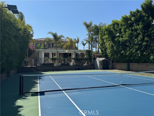 20391 Cypress Street, Newport Beach CA: https://media.crmls.org/medias/b3571f72-5b6f-4bd2-b850-ecafd5e38f23.jpg