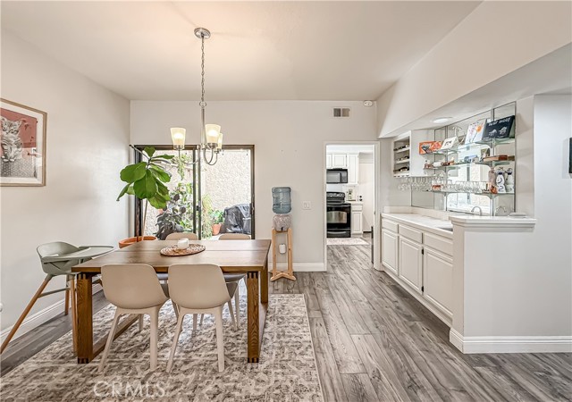 450 Country Club Drive, Simi Valley CA: https://media.crmls.org/medias/b3576d06-9584-4522-be02-7c091e52a33c.jpg