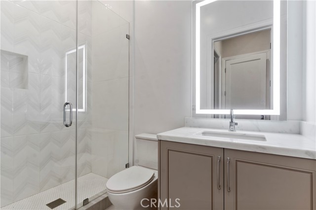 4635 Brewster Drive, Tarzana CA: https://media.crmls.org/medias/b357b561-50b4-4689-8e23-d08ccc70ee17.jpg