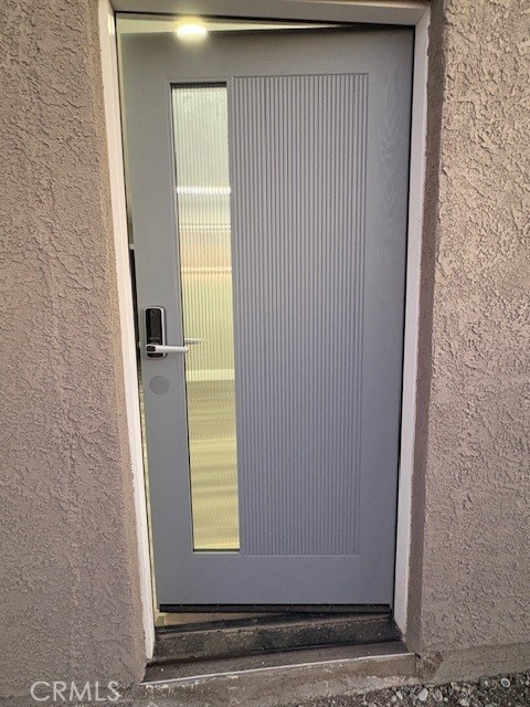 Detail Gallery Image 3 of 7 For 10421 El Centro, Oak Hills,  CA 92344 - 2 Beds | 2 Baths