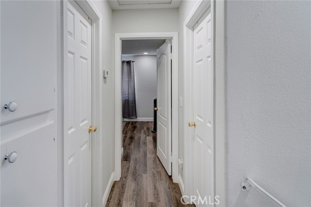 Detail Gallery Image 21 of 39 For 8961 Summerwood Way, Fontana,  CA 92335 - 3 Beds | 2/1 Baths