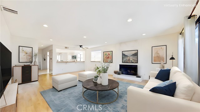 9906 Owensmouth Avenue, Chatsworth CA: https://media.crmls.org/medias/b359f726-52f1-40c0-b403-724b98261ac3.jpg