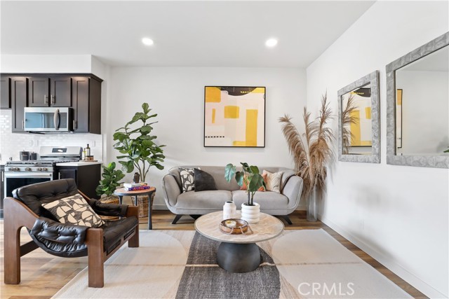 Detail Gallery Image 6 of 32 For 52 Bigsby Dr, Stanton,  CA 90680 - 3 Beds | 3 Baths