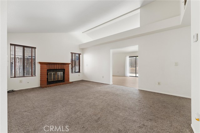 Detail Gallery Image 3 of 28 For 2258 Gregory Ave, Palmdale,  CA 93550 - 3 Beds | 2 Baths