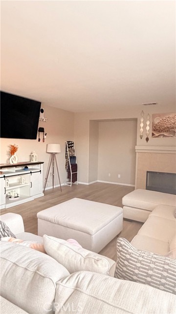 Detail Gallery Image 4 of 4 For 1433 Veronica, Hemet,  CA 92545 - 5 Beds | 3/1 Baths