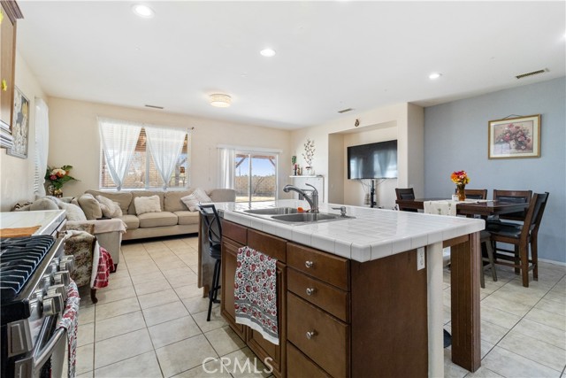 Detail Gallery Image 9 of 33 For 254 E Ave H12, Lancaster,  CA 93535 - 4 Beds | 2 Baths