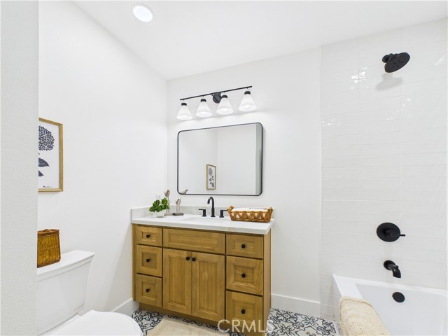 Detail Gallery Image 23 of 39 For 3116 W 78th Pl, Los Angeles,  CA 90043 - 3 Beds | 3 Baths