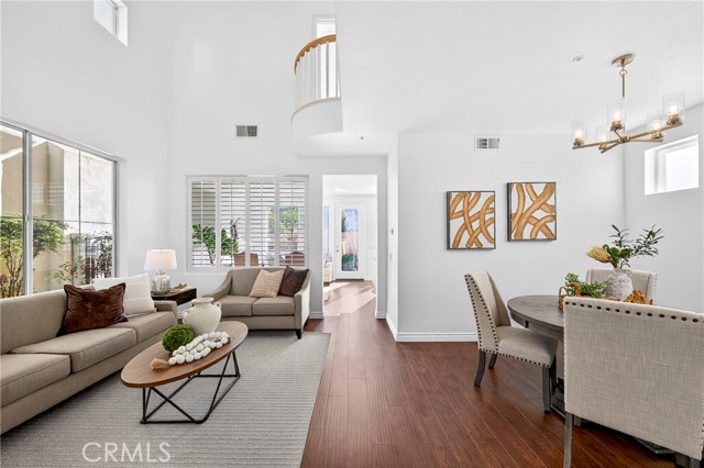 Image 5 of 58 For 13617 Freemont Court