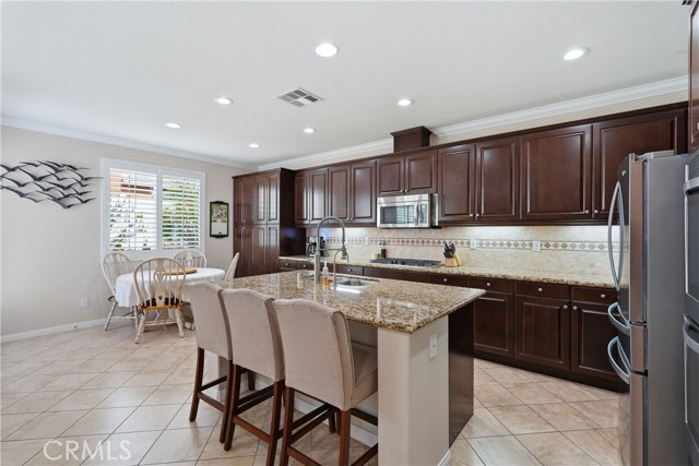 Detail Gallery Image 14 of 49 For 8042 Englesma, Chino,  CA 91708 - 3 Beds | 2/1 Baths