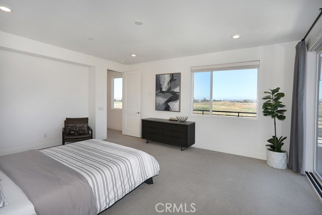 99 Waypoint, Tustin CA: https://media.crmls.org/medias/b35d23a6-31d8-46b0-a853-86955dbbb694.jpg