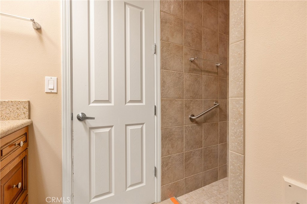 MLS #OC25198586 image #17