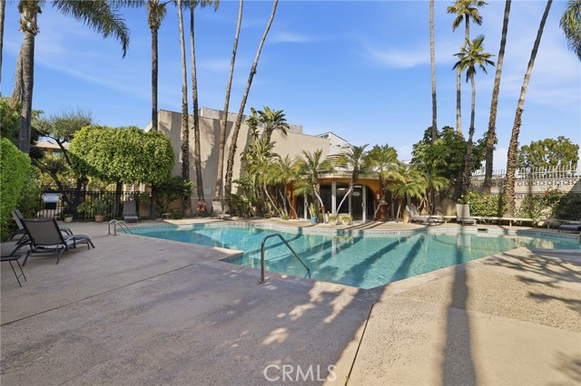 Detail Gallery Image 48 of 50 For 5330 Lindley Ave #305,  Encino,  CA 91316 - 2 Beds | 2 Baths