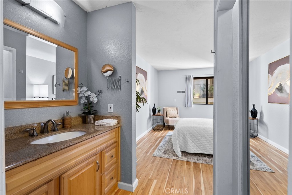 2960 Broadway - photo 8