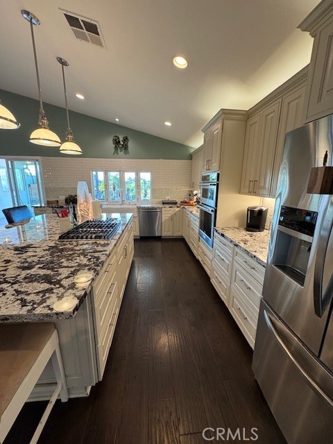 Detail Gallery Image 15 of 47 For 307 Appleby St, Corona,  CA 92881 - 4 Beds | 3/1 Baths